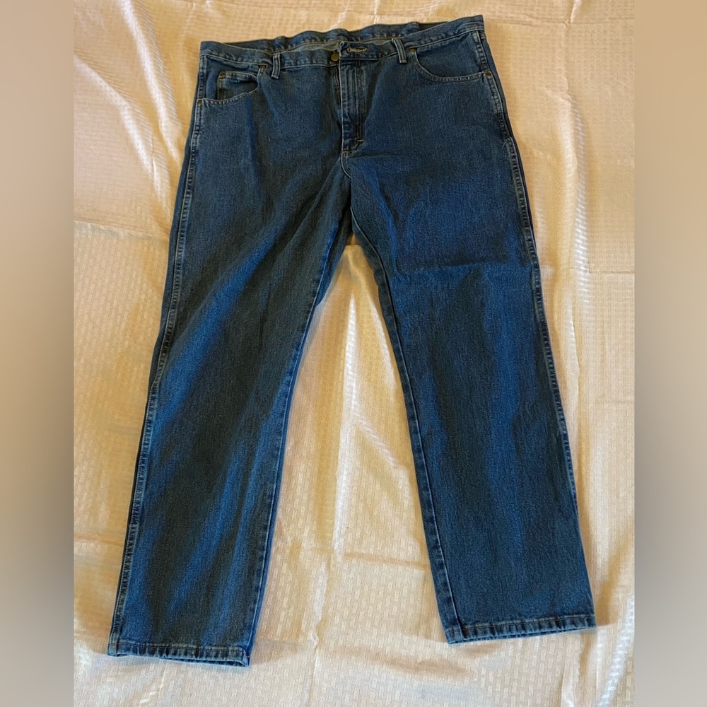 Mens’ Wrangler Jeans size 42 x 32 lightly worn in great condition